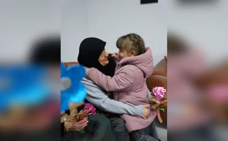 MİNİK KALPLER, ÇINARLARIN GÖLGESİNDE BELKA KREŞİ ÖĞRENCİLERİNDEN ANLAMLI ZİYARET ALZHEIMER MERKEZİ MİNİKLERİ AĞIRLADI