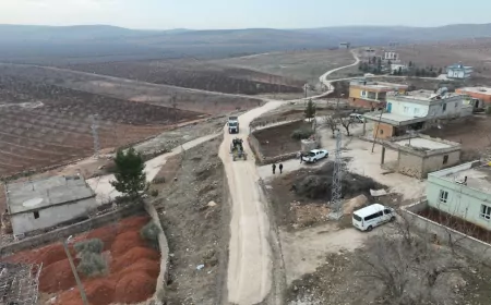 BÜYÜKŞEHİR’DEN BOZOVA VE KARAKÖPRÜ KIRSALINDA YOL ÇALIŞMASI