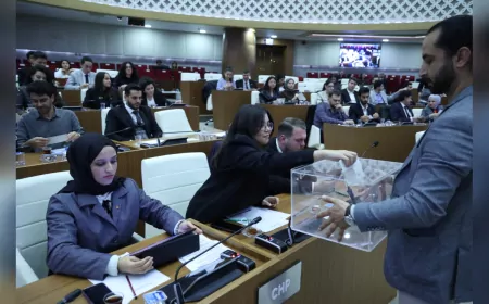 Başkan Böcek’ten gençlere müjde  Antalya Yerel Gençlik Politikası Programı başlıyor