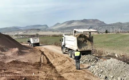 TAKORAN VADİSİ GÜZERGÂHINDAKİ YOLLAR, BÜYÜKŞEHİR BELEDİYESİ İLE KONFORLU HALE GELİYOR