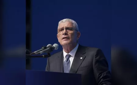 İYİ Parti Genel Başkanı Müsavat Dervişoğlu, Zafer Partisi Genel Başkanı Ümit Özdağ'ın gözaltına alınmasına tepki gösterdi.