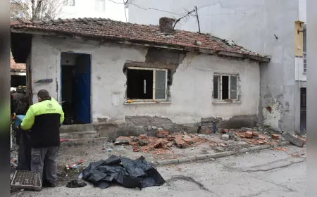 6 kamyon atık toplandı. Odunpazarı’nda çöp evlere geçit yok!