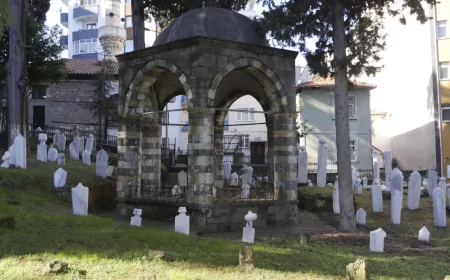 TARİHİ MEZAR TAŞLARI KORUNUYOR