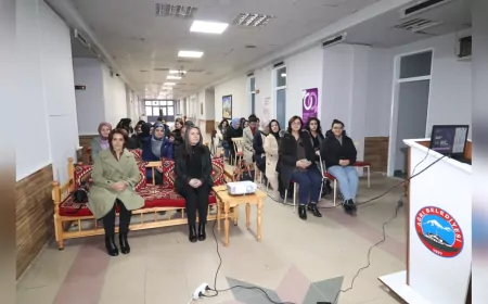 AĞRI BELEDİYESİ'NDE KADIN PERSONELE TOPLUMSAL CİNSİYET EŞİTLİĞİ EĞİTİMİ VERİLDİ