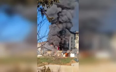 Üsküdar’da İşçi Konteynerlerinde Yangın: 3 Konteyner Küle Döndü