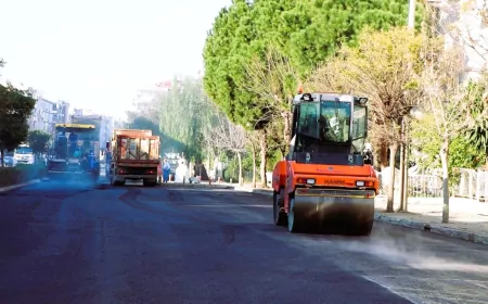 Başkan Tugay söz verdi, 2025 yılı asfalt seferberliğiyle başladı
