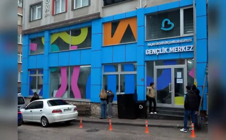 Gençlerden, Bandırma Gençlik Merkezi’ne Tam Not