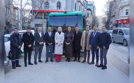 Belediye Başkanı Melek Mızrak Subaşı: "3 Adet Yol Temizlik Aracını Şehrimize Kazandırdık"