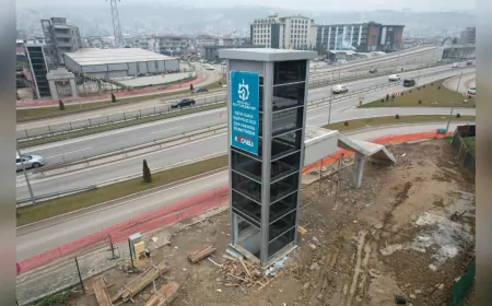 İzmit Solaklar Kavşağı’ndaki Modern Üst Geçidin Yüzde 75’i Tamamlandı