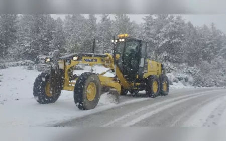 Büyükşehir’den Kırsalda Kar Mesaisi: Karla Mücadele ve Tuzlama Çalışmaları Devam Ediyor