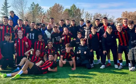 Eskişehirspor'un gençleri Bucaspor'a fark attı