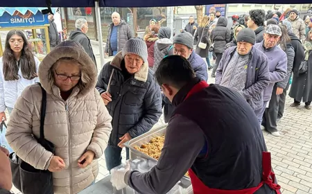 Eskişehir'de 10 bin kişiye helva dağıtıldı