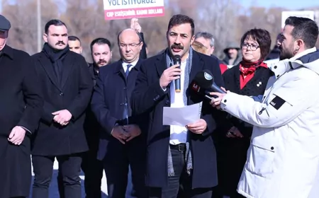 Talat Yalaz: "Eskişehir’e üvey evlat muamelesi yapıyorlar"