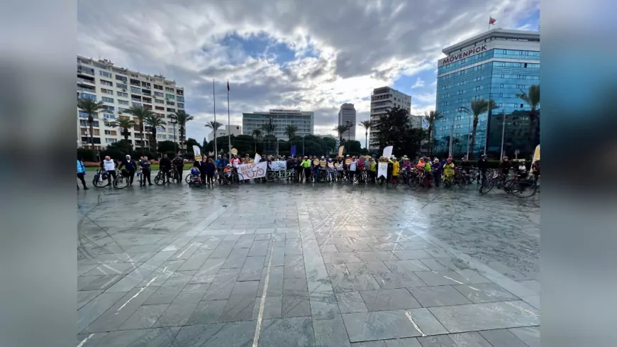 Pedallar daha fazla kabartmalı kitap için çevrildi