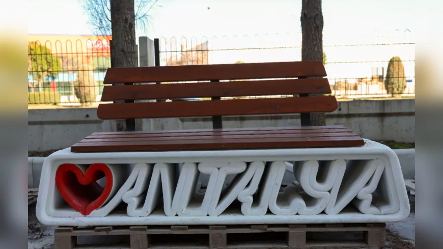 Büyükşehir Belediyesi 3D yazıcı ile beton kent mobilyası üretiyor