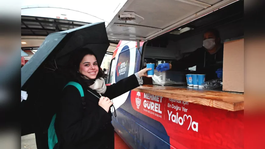 YALOVA BELEDİYESİ’NDEN ÖĞRENCİLERE SICAK ÇORBA İKRAMI