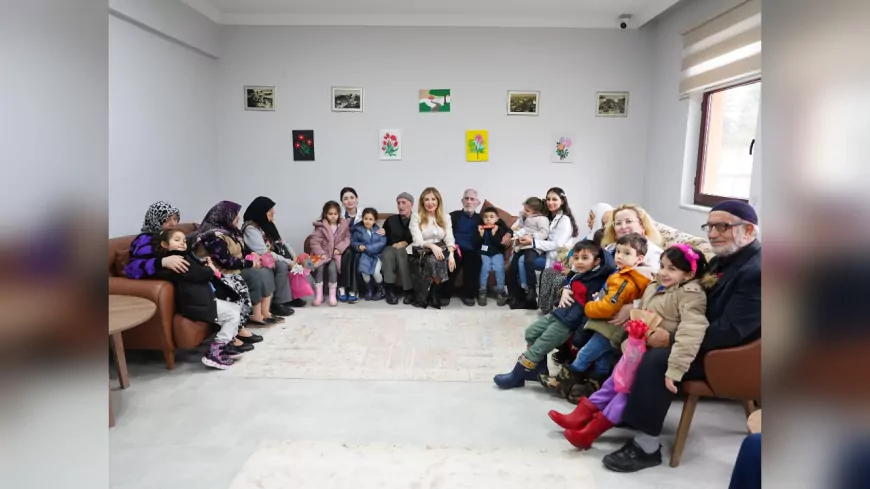 MİNİK KALPLER, ÇINARLARIN GÖLGESİNDE BELKA KREŞİ ÖĞRENCİLERİNDEN ANLAMLI ZİYARET ALZHEIMER MERKEZİ MİNİKLERİ AĞIRLADI