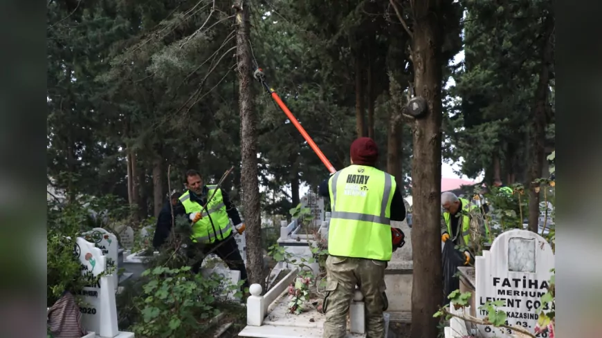 RAS ELSENİ BAYRAMI ÖNCESİ MEZARLIKLARDA TEMİZLİK