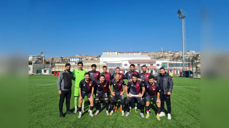 Diyarbakır Büyükşehir Belediyesi Hentbol Takımı, 9’uncu galibiyetini alarak 2. Lig G Grubu’nda namağlup liderliğini sürdürüyor.