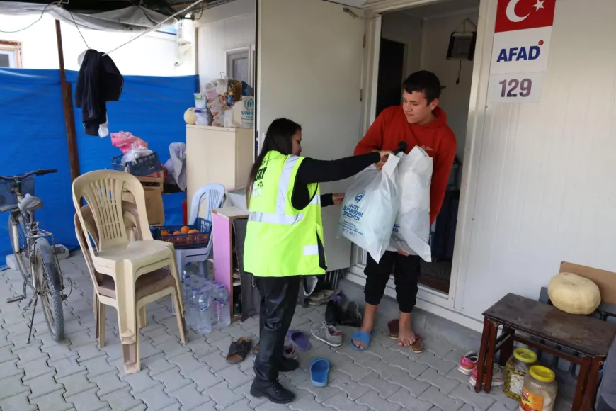 HBB’DEN KONTEYNER KENTLERDEKİ VATANDAŞLARA KIYAFET YARDIMI