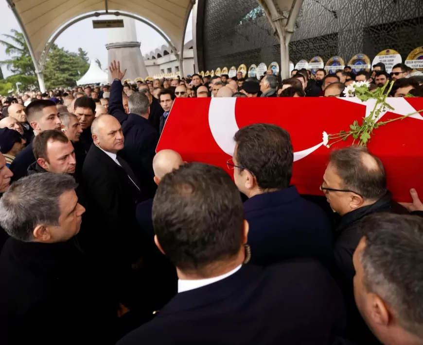 Fenerbahçeli Sporcu Vedia Nil Apak ve Annesi Ferda Apak Son Yolculuklarına Uğurlandı