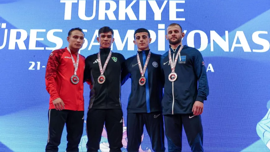 Güreş Takımı Başkentten Madalyalarla Döndü