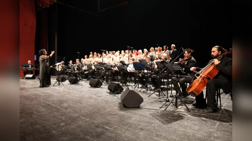 ESMEK Türk Sanat Müziği Korosu, Eskişehirli Sanatseverlere Müzik Ziyafeti Sunarak Unutulmaz Bir Gece Yaşattı
