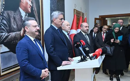 Sağlık Bakanı Kemal Memişoğlu Eskişehir'e geldi