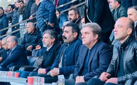 Başkan Doğan Hatun, Amedspor - Sakaryaspor Maçını Stadyumda Takip Etti