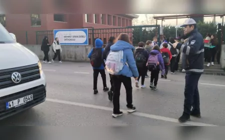 Kocaeli’de Okul Giriş ve Çıkışları Zabıta Ekipleriyle Daha Güvenli
