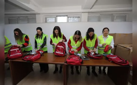 Muğla Büyükşehir Belediyesi’nden Vatandaşlara Deprem Çantası Desteği