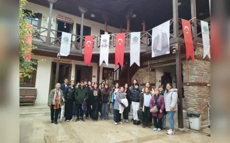 İzmir'de “Kitaplarla Yolculuk” Projesiyle Yeni Ufuklar Keşfedin!