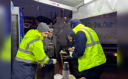 Büyükşehir Belediyesi, Soğuk Günlerde Yürekleri Isıttı: Çorba İkramı