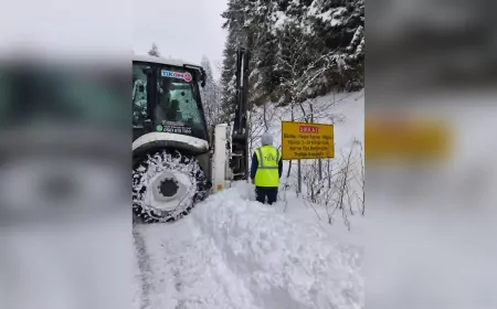 Trabzon’da TİSKİ’den Yoğun Kar Mesaisi