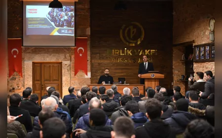 BAŞKAN ALTAY: “ZORLUKLARDA VE SEVİNÇLERDE BAYRAĞIMIZ HEPİMİZİ BİRLEŞTİRİYOR”