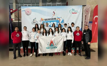 Kadınlar Sutopu 1. Lig Müsabakaları Balıkesir’de Başladı: Nevşehir Belediyesi SK Namağlup!