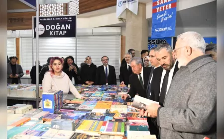Pursaklar’da Kitap Dolu Hafta Sonu: 3. Kitap Günleri Büyük İlgi Gördü