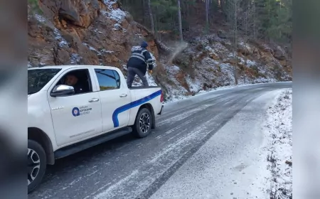 Antalya Büyükşehir’den Yayla Yollarında Tuzlama Çalışması