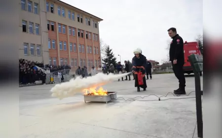 Düzce İtfaiyesi'nden Okullarda Yangın Güvenliği Eğitimi
