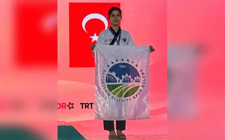 Büyükşehir Sporcusu Zeynep Gül, Uluslararası Taekwondo Turnuvası’nda Madalya Kazandı