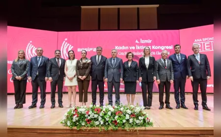 Başkan Tugay, İzmir Kadın Kongresi’nde Kadınların Ekonomideki Rolüne Dikkat Çekti