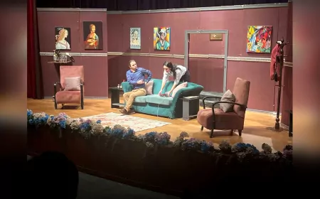 1001 Sanat'ın "Salaklar Sofrası" Tiyatrosu İzleyicileri Kahkahaya Boğdu