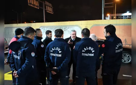 Yalova Belediyesi Karla Mücadelede 7/24 Sahada