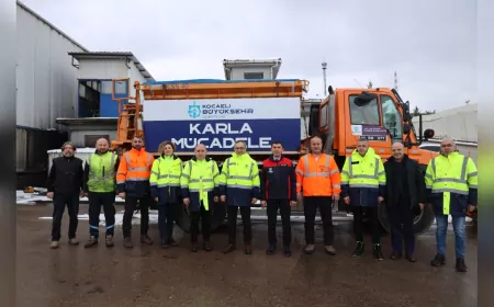 Kocaeli Büyükşehir, Karla Mücadeleyi Merkez Şantiyesi’nden Anbean Takip Ediyor