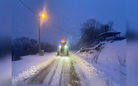 Bursa Büyükşehir Belediyesi Karla Mücadelede 7/24 Sahada