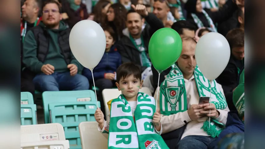 Bursa Büyükşehir Belediyesi Çocuklara Bursaspor Coşkusunu Yaşattı