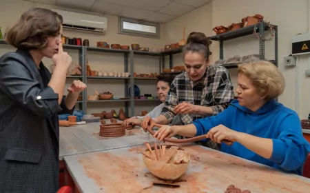 İzmir’de İşaret Dili Çevirmenleri, Sağırların Sesi Oluyor