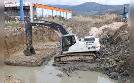 Geyve’deki Menfez Büyükşehir Tarafından Yeniden Yapılıyor
