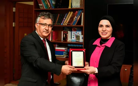 Anadolu Çınarları Derneği’nden Sultan Hanife Büyükaydın’a “Yılın Başarılı Çalışan Kadın” Ödülü