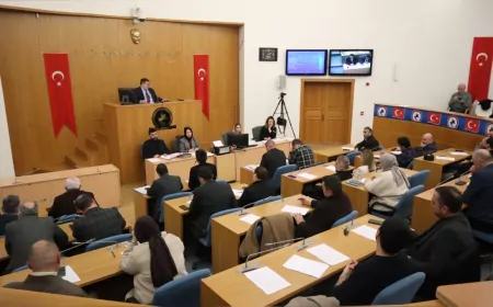 Düzce Belediye Meclisi 17 Gündem Maddesi ile Toplandı, Hamidiye Pazaryeri'ne İndirim Yapıldı